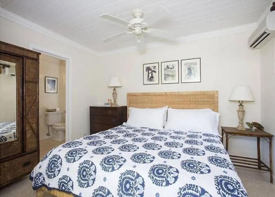Hilltop Haven Luxurious Historic Estate With Harbor Views Governor's Harbour 0*,  Bahamas